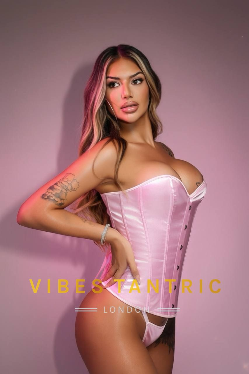 Alice - Image 1