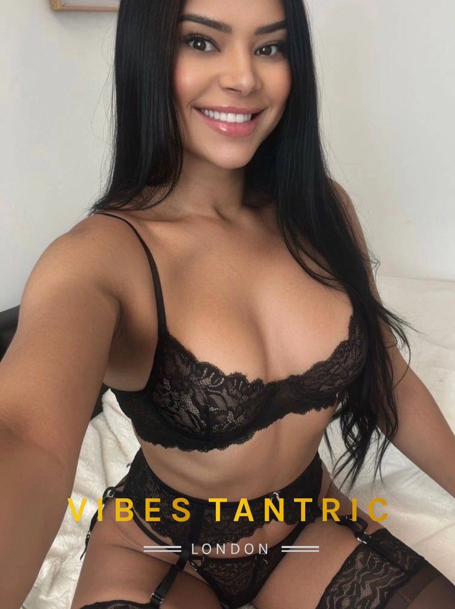 Laura - Image 4